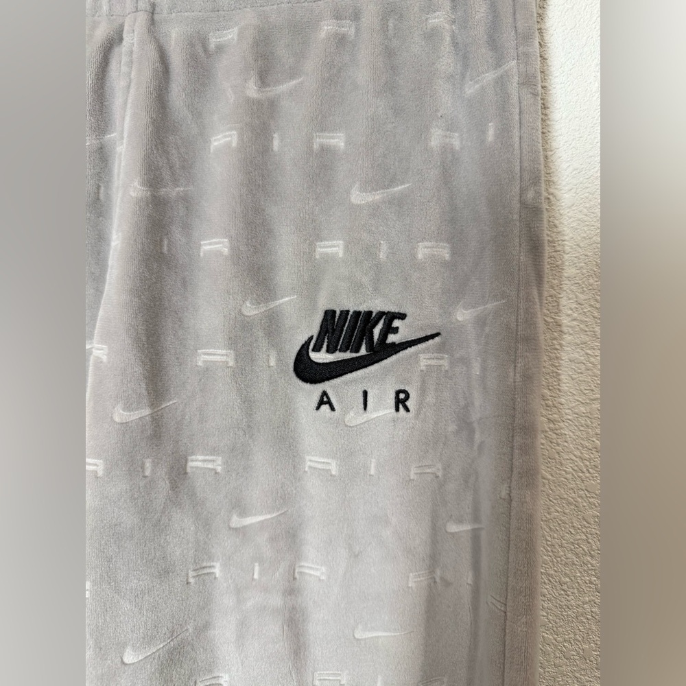 Nike Air Velvet Bell Bottom Sweatpants Size S Gray Velour Y2K Lounge Pants - Picture 4 of 6